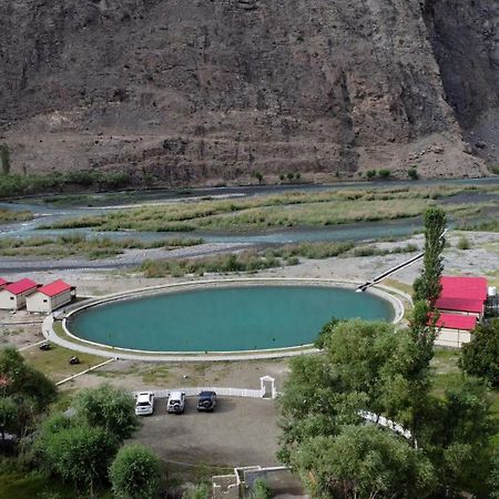 Dream Nest Resorts Skardu Exteriör bild
