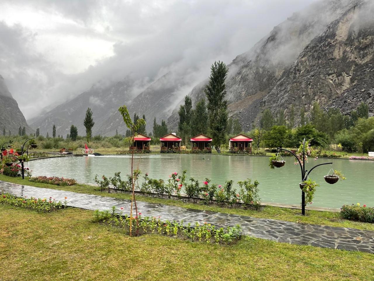 Dream Nest Resorts Skardu Exteriör bild